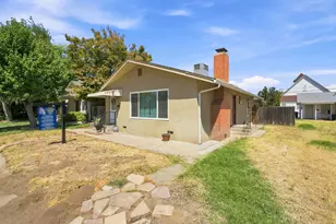 221 W 1st St, Ripon, CA 95366 - Photo 3