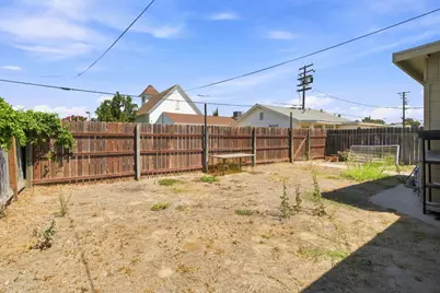 221 W 1st Street, Ripon, CA 95366 - Photo 29
