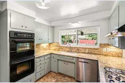 1241 Norfolk Way, Sacramento, CA 95831 - Photo 13