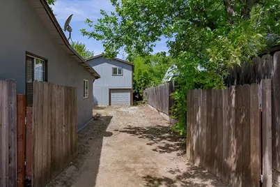 7009 Larkspur Avenue, Citrus Heights, CA 95610 - Photo 41