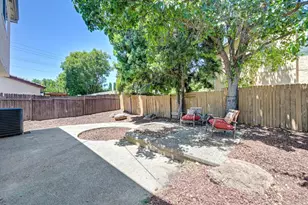 8090 Calle Royale Way, Sacramento, CA 95823 - Photo 33