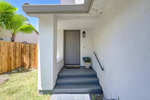 8090 Calle Royale Way, Sacramento, CA 95823 - Photo 5