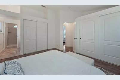 8090 Calle Royale Way, Sacramento, CA 95823 - Photo 27