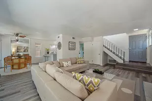 8090 Calle Royale Way, Sacramento, CA 95823 - Photo 7