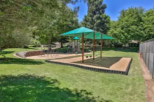 936 Commons Dr, Sacramento, CA 95825 - Photo 25