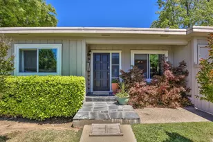 936 Commons Dr, Sacramento, CA 95825 - Photo 17