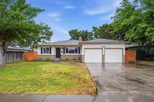 1042 Grove Ave, Gustine, CA 95322 - Photo 1