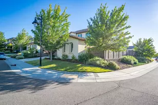 800 Lazy Creek Dr, Rocklin, CA 95765 - Photo 55
