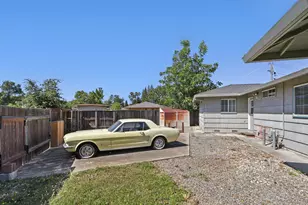 3201 Bonita Dr, Sacramento, CA 95821 - Photo 57
