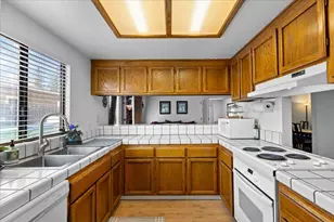 1311 Burgundy Ct, Lodi, CA 95242 - Photo 21