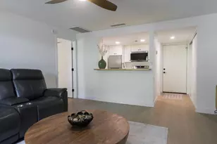 935 Fulton Ave, Sacramento, CA 95825 - Photo 9