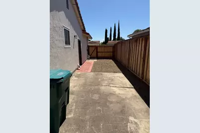8243 Onyx Court, Stockton, CA 95210 - Photo 17