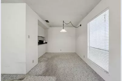 914 Roundtree Court, Sacramento, CA 95831 - Photo 17