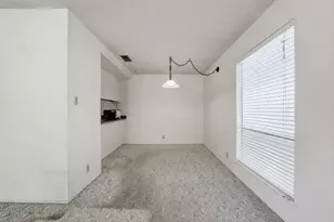 914 Roundtree Ct, Sacramento, CA 95831 - Photo 17