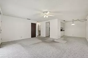 914 Roundtree Ct, Sacramento, CA 95831 - Photo 9