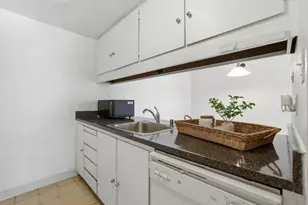 914 Roundtree Ct, Sacramento, CA 95831 - Photo 15