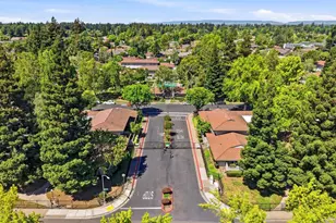 914 Roundtree Ct, Sacramento, CA 95831 - Photo 35