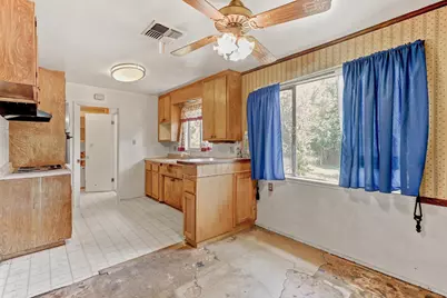 6448 Matterhorn Drive, Sacramento, CA 95842 - Photo 9