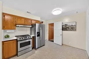 880 Elder Dr, West Sacramento, CA 95605 - Photo 7