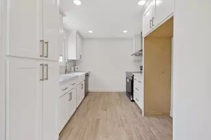 6125 E Mount Whitney, Laton, CA 93242 - Photo 15