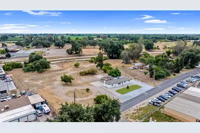 6125 E Mount Whitney, Laton, CA 93242 - Photo 49