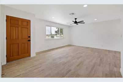 6125 E Mount Whitney, Laton, CA 93242 - Photo 5