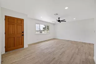 6125 E Mount Whitney, Laton, CA 93242 - Photo 5