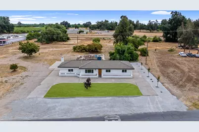 6125 E Mount Whitney, Laton, CA 93242 - Photo 53