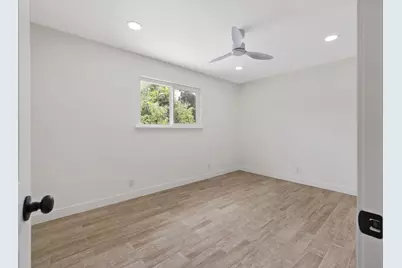 6125 E Mount Whitney, Laton, CA 93242 - Photo 31
