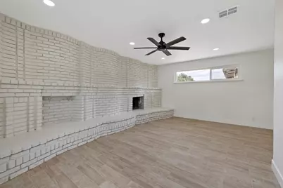 6125 E Mount Whitney, Laton, CA 93242 - Photo 23