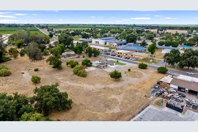 6125 E Mount Whitney, Laton, CA 93242 - Photo 47