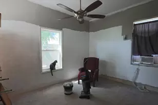 8 W Willow St, Stockton, CA 95202 - Photo 15