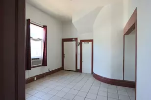 8 W Willow St, Stockton, CA 95202 - Photo 3