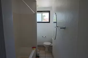 8 W Willow St, Stockton, CA 95202 - Photo 31