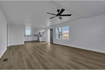 1209 E Pine Street, Lodi, CA 95240 - Photo 17