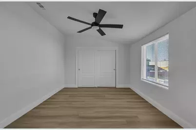 1209 E Pine Street, Lodi, CA 95240 - Photo 23
