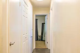 8201 Lake Forest Dr, Sacramento, CA 95826 - Photo 15