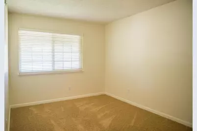 8201 Lake Forest Drive, Sacramento, CA 95826 - Photo 17