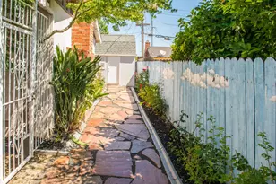 8201 Lake Forest Dr, Sacramento, CA 95826 - Photo 29