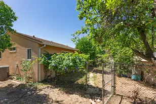72 Lochmoor Cir, Sacramento, CA 95823 - Photo 11