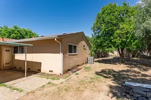 72 Lochmoor Cir, Sacramento, CA 95823 - Photo 9