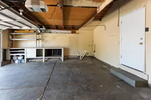 72 Lochmoor Cir, Sacramento, CA 95823 - Photo 43