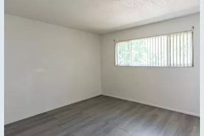 72 Lochmoor Circle, Sacramento, CA 95823 - Photo 35