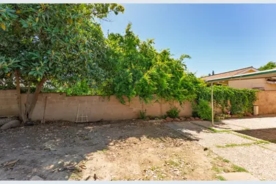 72 Lochmoor Circle, Sacramento, CA 95823 - Photo 15