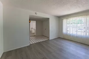 72 Lochmoor Cir, Sacramento, CA 95823 - Photo 27