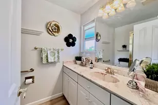 712 Roundtree Ct, Sacramento, CA 95831 - Photo 13