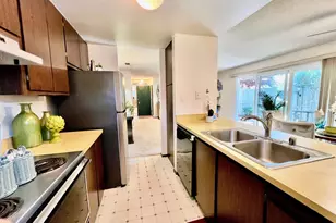 712 Roundtree Ct, Sacramento, CA 95831 - Photo 23
