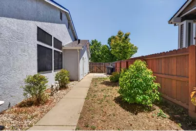 8409 Silver Run Way, Antelope, CA 95843 - Photo 21