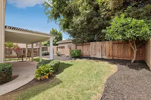 1049 Zumstein Dr, Ripon, CA 95366 - Photo 35