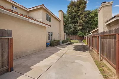 1049 Zumstein Drive, Ripon, CA 95366 - Photo 33